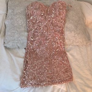 Gorgeous! SCALA Blush Colored Sequined Minidress. Size 6.